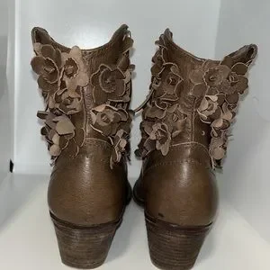 Sheridan mia sunflower hot sale bootie